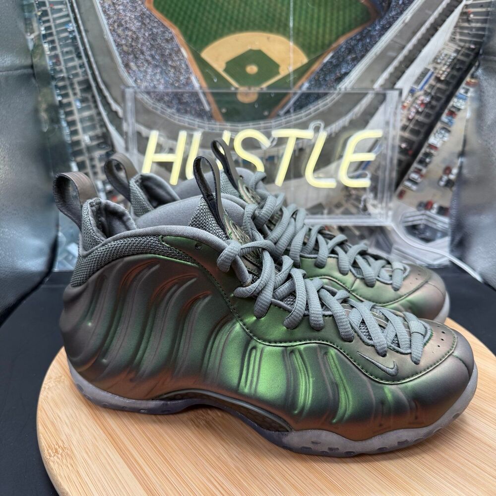 Nike Foamposite One Iridescent Green Stucco Women's Size 8